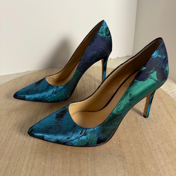 Vince Camuto Women’s Pointed Toe Heels Teal Green Satin Size 6.5 - Picture 5 of 7